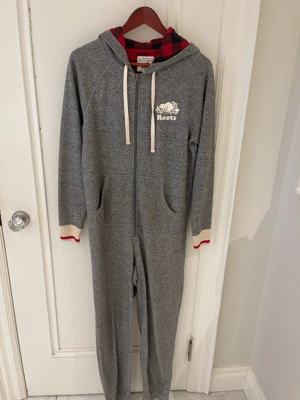 Roots Cabin Onesie - Picture 2 of 3